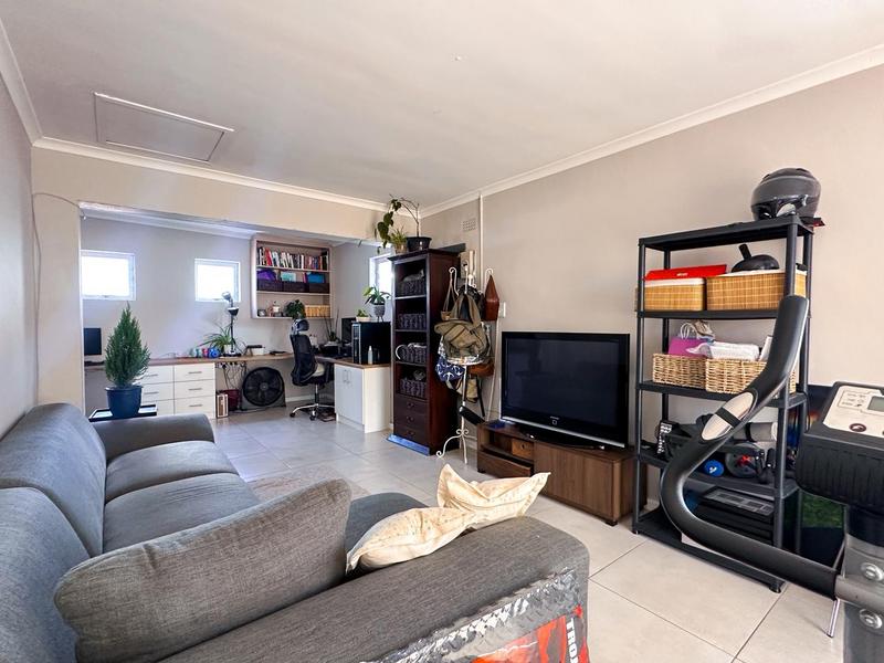 3 Bedroom Property for Sale in Wellway Park East Western Cape